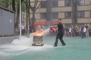 以賽促練 筑牢園區(qū)安全防線 | 萌恒科創(chuàng)園開展首屆消防技能競賽