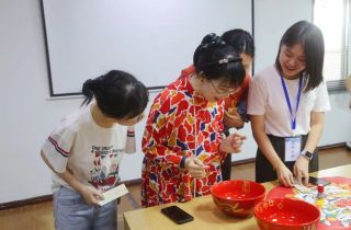 皓月攬中秋 良辰與君游 | 國貿(mào)舉辦中秋博餅游園會