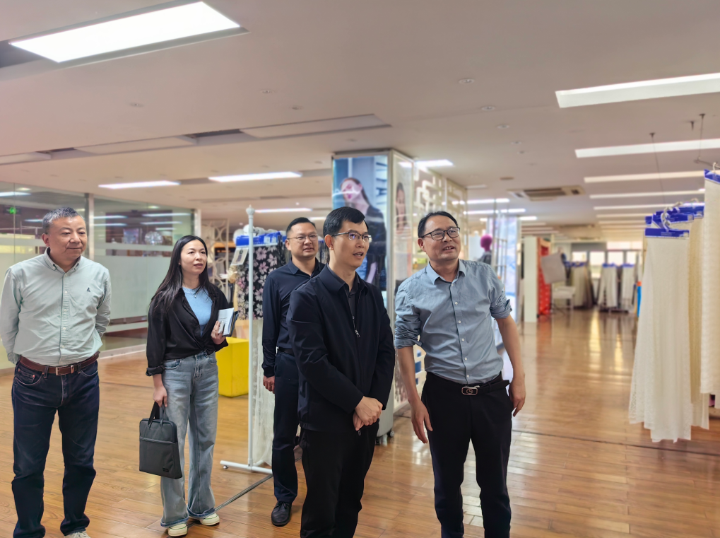 江北區委宣傳部部長胡文斌一行蒞臨江北萌恒調研指導