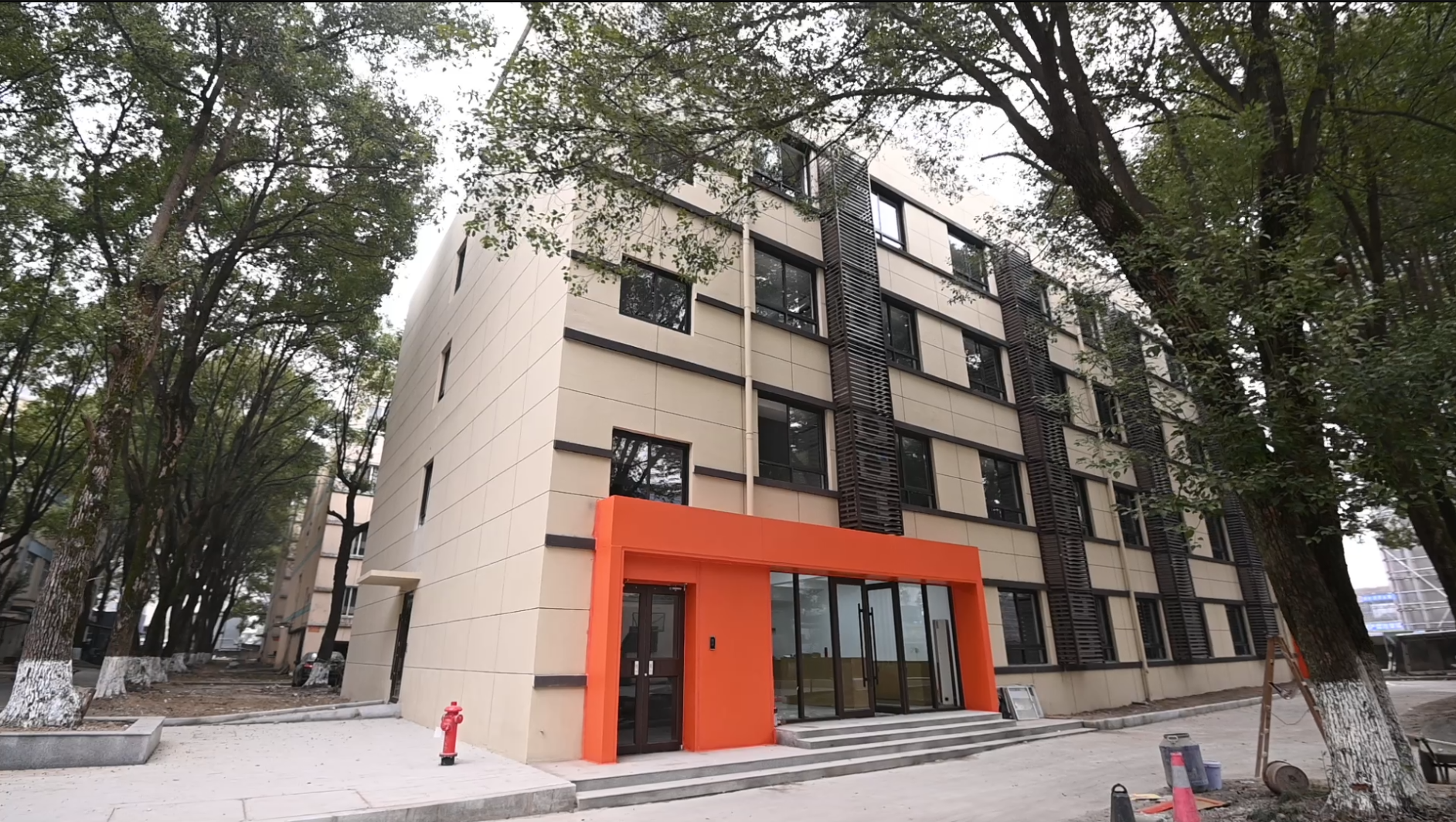 品質生活 始于懂你 | 萌創空間4號精品公寓期待您的入住！