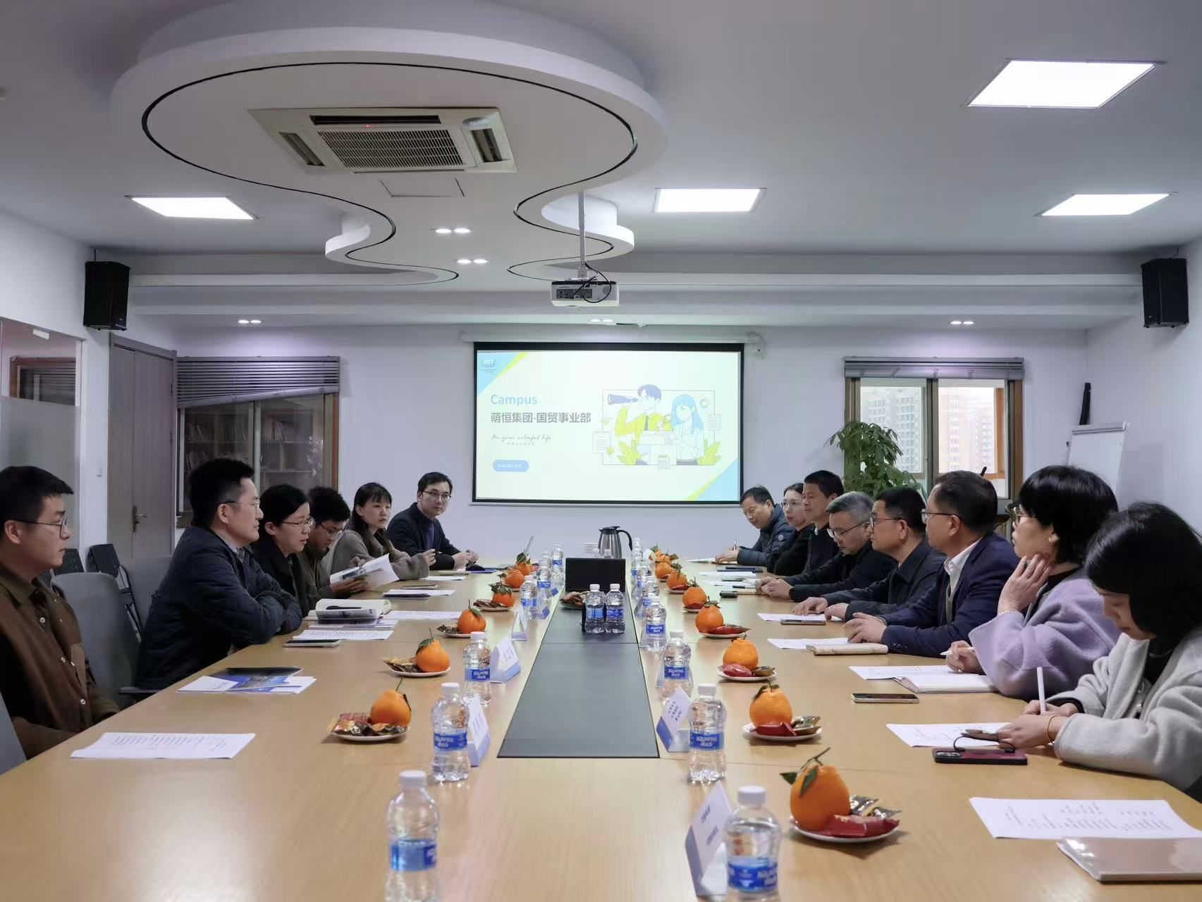 校企攜手 共育英才 | 浙江萬里學院校長林志華一行蒞臨萌恒交流指導