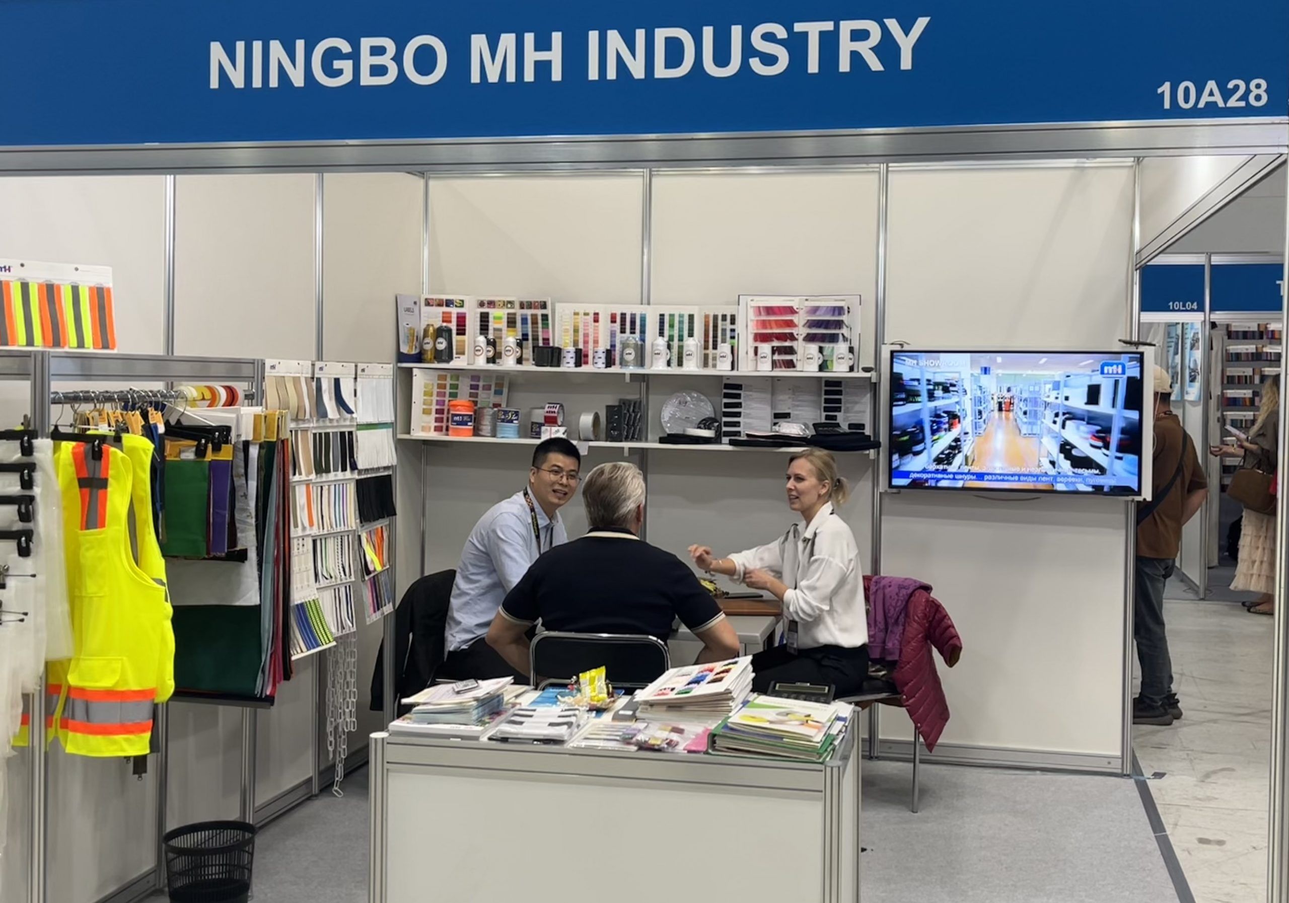 萌恒亮相俄羅斯國(guó)際紡織面料展