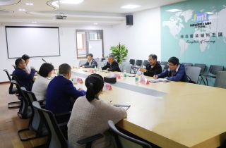 寧波市保稅區(qū)管委會陸志孟主任一行蒞臨萌恒走訪調研