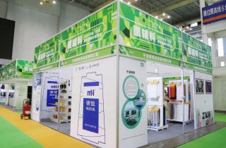寧波市委副書記、市長裘東耀一行領導蒞臨2021寧波時尚節(jié)萌恒縫紉線展位 | 寧波萌恒風華紡織品有限公司榮獲時尚寧波新智造獎